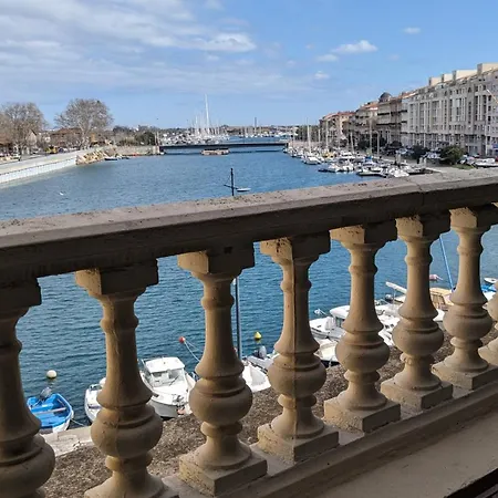 T3 Avec Terrasse Avec Vue Exceptionnelle Sur Les Quais De