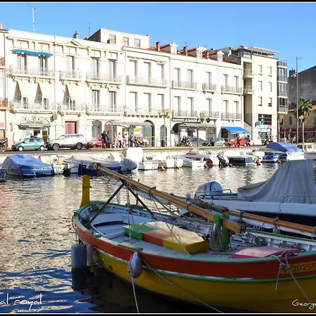 T3 Avec Terrasse Avec Vue Exceptionnelle Sur Les Quais De Sète